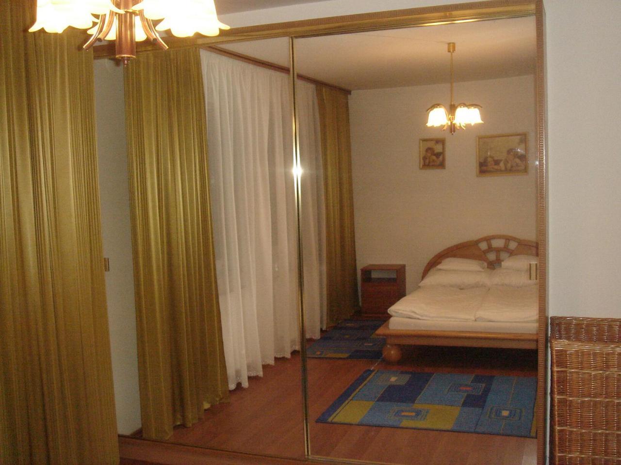 Lotusz Apartments In Ньиредьхаза Экстерьер фото
